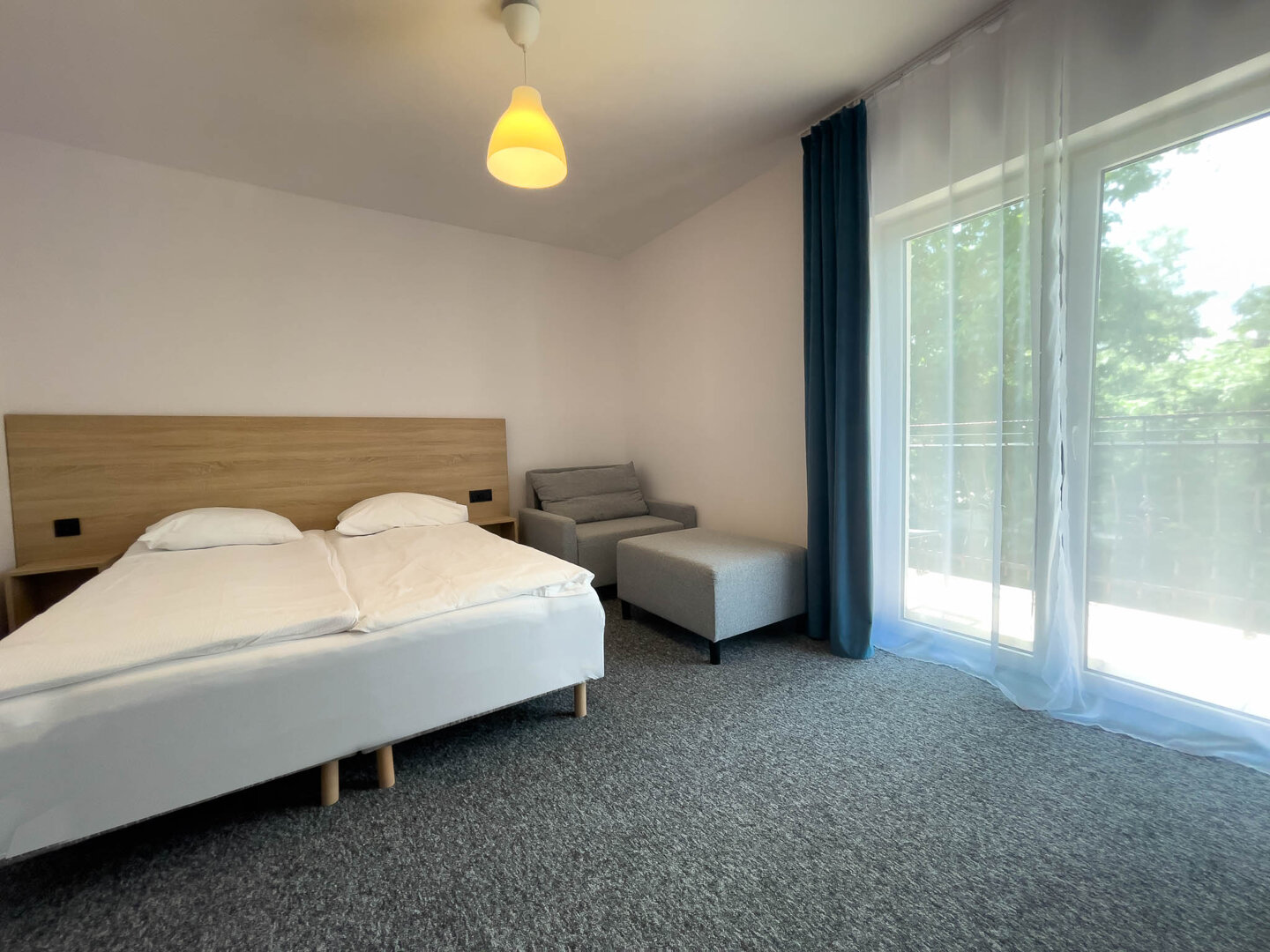 Pok&oacute;j 3-osobowy w Centrum| Blisko Plaży z Balkonem